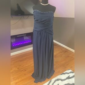 Jasmine blue gown perfect for a bridesmaid.